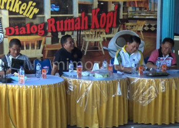 Walikota Gorontalo, Marten Taha saat Dialog Rumah Kopi