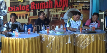 Walikota Gorontalo, Marten Taha saat Dialog Rumah Kopi