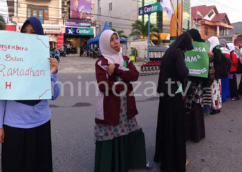 Aksi damai gabungan mahasiswa muslim, Selasa (23/5)