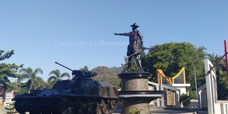 Patung Pahlawan Nasional, Nani Wartabone. Foto: Lukman polimengo.