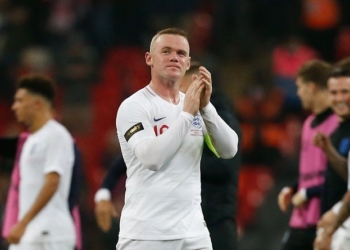 Wayne Rooney mengucapkan salam perpisahannya untuk timnas Inggris saat menghadapi Amerika Serikat pada uji coba di Wembley, Jumat (16/11/2018) dini hari WIB. (Foto-Foto: AFP)