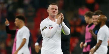 Wayne Rooney mengucapkan salam perpisahannya untuk timnas Inggris saat menghadapi Amerika Serikat pada uji coba di Wembley, Jumat (16/11/2018) dini hari WIB. (Foto-Foto: AFP)