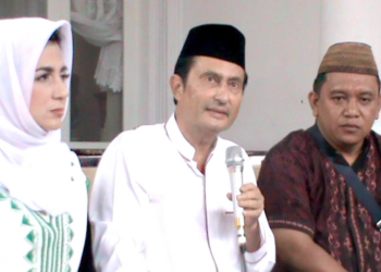 Fadel Mohamad, Saat menggelar jumpa pers terkait kedatangan Ustad Abdul Somad di Gorontalo. Selasa (25/12/2018) Foto: Lukman Polimengo.