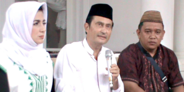 Fadel Mohamad, Saat menggelar jumpa pers terkait kedatangan Ustad Abdul Somad di Gorontalo. Selasa (25/12/2018) Foto: Lukman Polimengo.