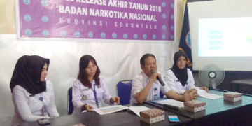 Kepala BNNP Gorontalo, Brigjen Pol Oneng Subroto pada acara Press Release Akhir Tahun 2018. (Foto: Lukman Polimengo)