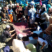 Proses pembongkaran makam dari Masri Dunggio dan Siti Aisyah Hamza, di Desa Toto Selatan, kecamatan Kabila, Sabtu (12/11/2019). kedua makam dipindahkan lantaran keluarga tak mendukung salah satu Caleg. foto: Lukman Polimengo.