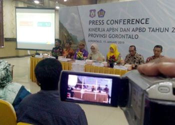 Suasana Presconference Kinerja APBN Dan APBD Tahun 2018 Provinsi Gorontalo yang di gelar di Kanwil Ditjen perbendaharaan (DJPb) Provinsi Gorontalo, Selasa (15/1/2019). Foto: Lukman Polimengo.