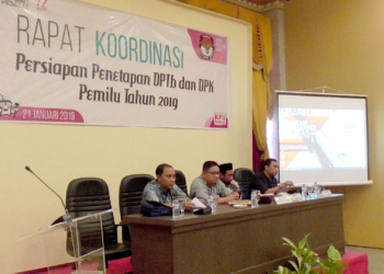 Suasana Rapat Koordinasi Persiapan Penetapan DPTb dan DPK Pemilu 2019. Foto SC: Lukman Polimengo.