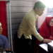 Petugas Dukcapil Kota Gorontalo melakukan perekaman E-KTP di Lembaga Pembinaan Khusus Anak (LPKA) Kota Gorontalo.(Foto: Lukman Polimengo)