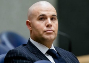 Politisi Belanda, Joram Van Klaveren Telah Memeluk Islam (nu.nl).
