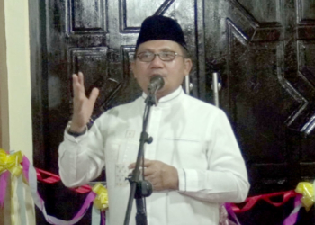 Walikota Kota Gorontalo, Marten Taha saat memberikan sambutan pada peresmian Masjid Al Affar, Kecamatan Dumbo Raya, Sabtu (2/2/2019).