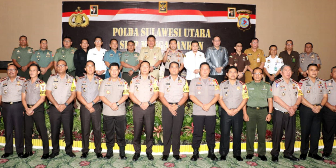 Sebagai penanggungjawab keamanan dan ketertiban, Polda Sulut menggelar pembekalan kepada personi , terkait pengamanan Pemilu 2019, di ruang Lotus Hotel Sintesa Peninsula Manado, Senin (4/2/2019)