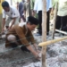 Bupati Gorontalo Nelson Pomalingo melakukan peletakan Batu Pertama pada pembangunan Masjid di Dusun Molamahu, Desa Huwungo Kecamatan Biluhu. Minggu,(03/03). Foto: Dok.Humas.