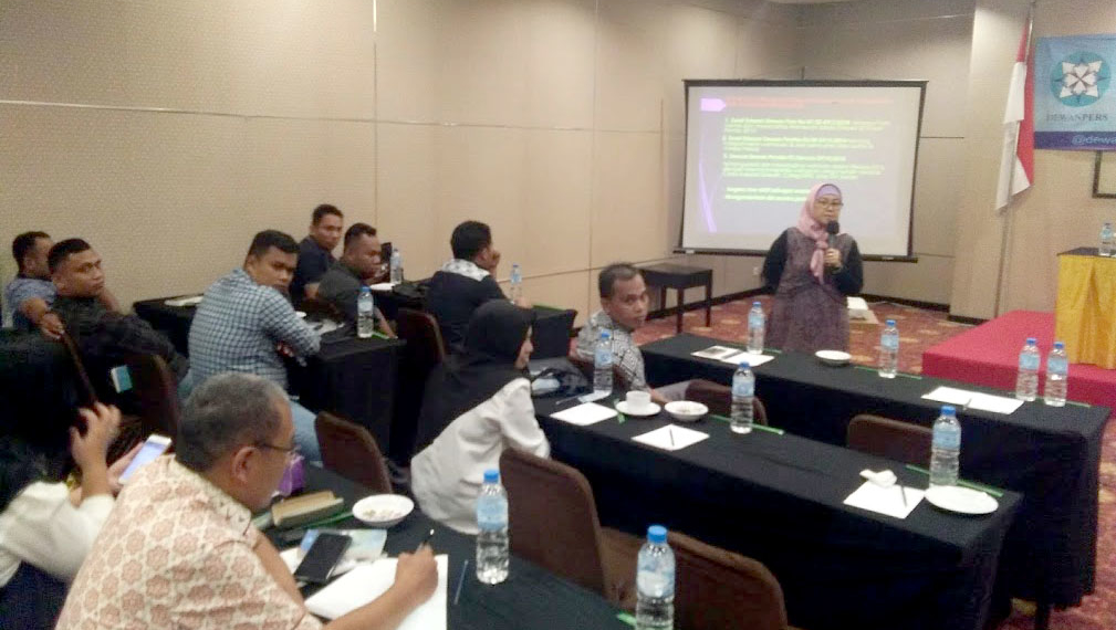 Puluhan wartawan di Gorontalo mengikuti kegiatan Workshop Peliputan Pemilihan Legislatif dan Pemilihan Presiden 2019, di salah satu hotel di Kota Gorontalo, Rabu (20/3/2019). Foto: Lukman Polimengo.
