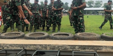 Wakil Kepala Staf Angkatan Darat (Wakasad) Letjen TNI Tatang Sulaiman bersama rombongan melaksanakan peninjauan secara langsung kesiapan pembangunan sarana dan prasarananya di Pusat Pendidikan Infanteri (Pusdikif) Cipatat, Jawa Barat.