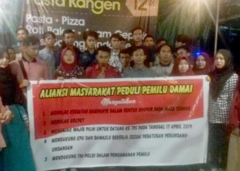 Aliansi Masyarakat Peduli Pemilu Damai (AMPD) Provinsi Gorontalo yang menyatakan sikap mendukung pemilu aman dan damai.