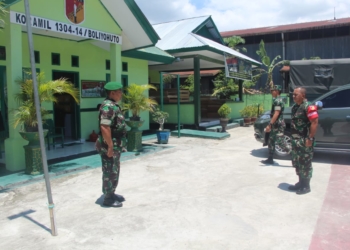 Danrem 133/Nani Wartabone, Kolonel Czi Arnold AP Ritiauw, saat mengunjungi sejumlah Koramil di wilayah Gorontalo.