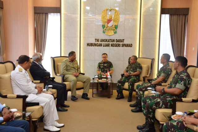 Kunjungan NDU ke Mabesad
