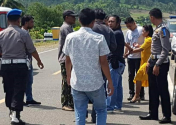 Pemblokiran jalan Gorontalo Outer Ring Road (GORR) yang diduga dilakukan istri Sekda Kabupaten Duga, Provinsi Papua.