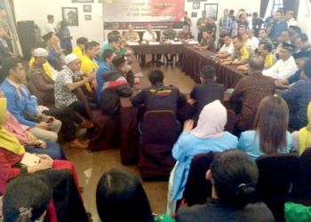 Dialog demokrasi antara perwakilan Badan Eksekutif Mahasiswa bersama Forum Koordinasi Pimpinan Daerag Provinsi Gorontalo.
