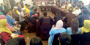 Dialog demokrasi antara perwakilan Badan Eksekutif Mahasiswa bersama Forum Koordinasi Pimpinan Daerag Provinsi Gorontalo.