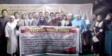 Warga di Kecamatan Telaga Jaya menyerukan hidup bertoleransi, pasca Pemilu 2019. Ratusan warga ini pun menolak segala bentuk hoax yang saat ini tengah terjadi, juga tentang saling mengklaim sebagai pemenang Pemilu 2019.