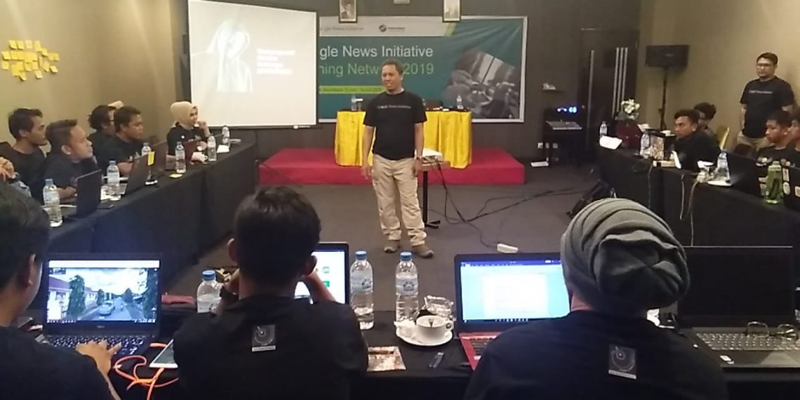 Google News Initiative and Internews bekerja sama dengan Aliansi Jurnalis independen (AJI) Indonesia menggelar pelatihan Google News Initiative Training Network di salah satu hotel di Kota Gorontalo, Sabtu – Minggu (13 -14/7/2019)