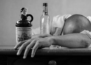 Ilustrasi mabuk karena minuman keras.