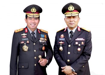 Kapolda Sulut Irjen Pol Sigid Tri Hardjanto bersama Wakapolda ,Brigjen Pol Karyoto.