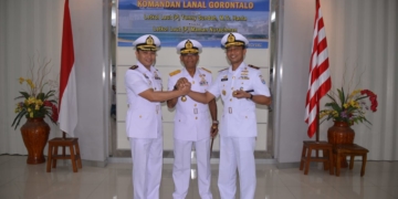 Pucuk pimpinan di Pangkalan TNI Angkatan Laut (Lanal) Gorontalo resmi berganti. Senin (1/7/2019) lalu, Letkol Laut (P) Maman Nurachman resmi menggantikan Letkol Laut (P) Tonny Sundah. Upacara serah terima jabatan (Sertijab) Danlanal Gorontalo sendiri di gelar di Mako Lantamal VIII Manado, dipimpin langsung oleh Danlantamal, Laksamana Pertama Jonias Mozez Sipasulta.