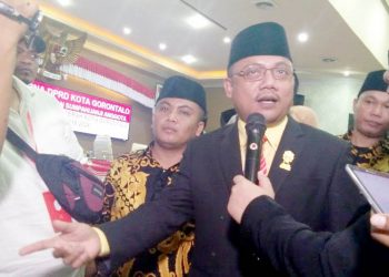 Risman Taha, Ketua DPRD Kota Gorontalo Sementara.