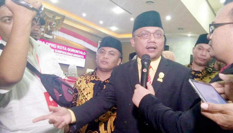 Risman Taha, Ketua DPRD Kota Gorontalo Sementara.