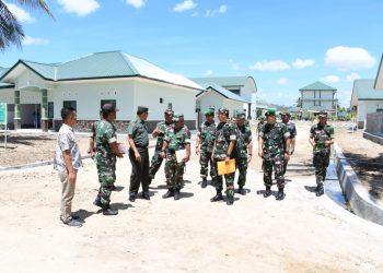 Tim Rendal Wasbangfas TNI AD saat meninjau Bangunan Korem 133/Nani Wartabone.