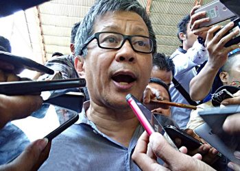 Akademisi, Rocky Gerung.
Foto: Lukman Polimengo.