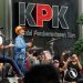 Grup band Slank tampil sebagai dukungan terhadap KPK terkait polemik hak angket DPR pada tahun 2017. (Foto: Poskotanews)