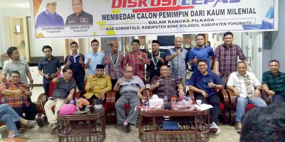 Foto bersama usal kegiatan Dialog Lepas.