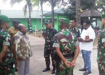 Gubernur Papua Lukas Enembe, S.I.P., M.H bersama rombongan melaksanakan kunjungan peninjauaqn lokasi perbatasan Republik Indonesia - Papua Nugini yang terletak di Skouw, Senin (30/9/2019).