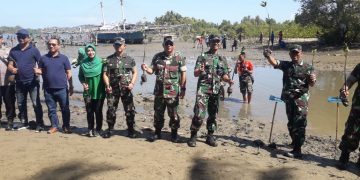 Dalam rangka memperingati HUT TNI Ke – 74, jajaran  TNI di wilayah Provinsi Gorontalo menggelar kegiatan penanama pohon manggrove dan pengobatan gratis, dan donor darah,  yang di pusatkan di Desa Katialada, Kecamatan Kwandang, Kabupaten Gorontalo Utara, Senin (7/10/2019).