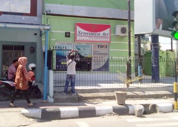 Bangunan yang digunakan travel Mutmainnah yang beralamat di Jalan Raja Eyato, kelurahan Limba B, Kota Gorontalo.