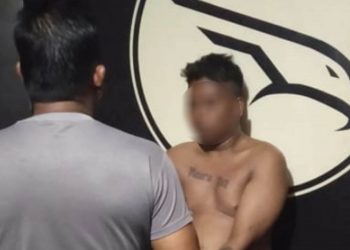 Pelaku panah wayer di jalan Bali, saat diamankan Tim Alap-alap Polres Gorontalo Kota. Foto: Humas Polda Gorontalo.
