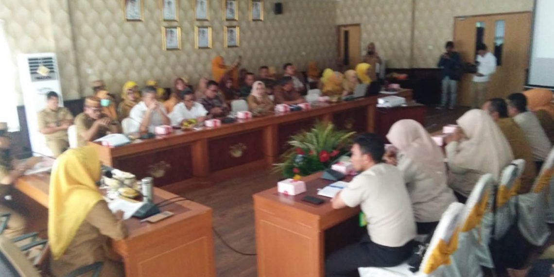 Rapat koordinasi pencegahan virus corona yang digelar di Ruang Huyula, Kantor Gubernur Provinsi Gorontalo, Selasa (27/1/2020).