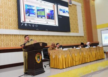 Walikota Gorontalo Marten A. Taha, saat menyampaikan sambutan pada kegiatan Rapat Evaluasi dan Koordinasi Penyerapan Triwulan IV tahun 2019 Kota Gorontalo.