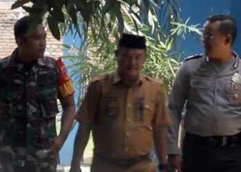 Personel Babinsa, Bhabinkamtibmas, dan Kepala Desa.