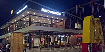 Restoran siap saji Mc Donald's di Kota Gorontalo.