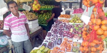 Pedagang buah di Kota Gorontalo,