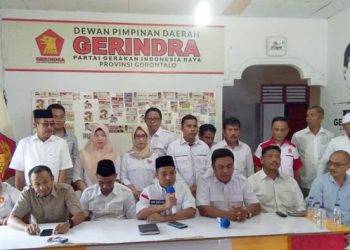 DPD Gerindra Provinsi Gorontalo bersama DPC kabupaten/kota saat menggelar jumpa pers, Senin (9/3/2020).