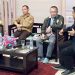 Dari kiri, Femmy Udoki (AMSI Gorontalo), Hendrik Imran, selaku Komisioner KPU Provinsi Gorontalo, Verrianto Madjowa, , (AMSI Gorontalo), saat menjadi  narasumber dalam program Dialog Fokus Mimoza TV,yang di pandu oleh Ariel Sutanto, Sabtu (29/2/2020).