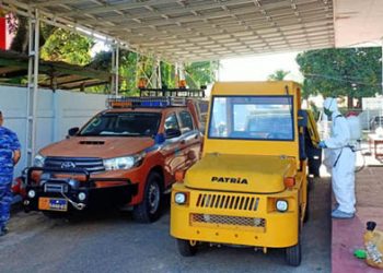 Jajaran Rumah Sakit (Rumkit) Pangkalan TNI Angkatan Udara (Lanud) Sam Ratulangi melakukan penyemprotan dengan disinfektan, seluruh ruangan serta areal publik yang biasa digunakan untuk umum, Selasa, (17/3/2020).