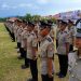 Kapolda Gorontalo, Brigjen Pol Adnas, memeriksa pasukan pada upacara penutupan, pelantikan sekaligus pengambilan sumpah pendidikan 187 Bintara Polri Tahun 2019/2020 di SPN Polda Gorontalo, Senin (2/3/2020). Foto: Humas Polda Gorontalo.