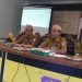 Sekda provinsi Gorontalo, Darda Daraba, saat memberikan keterangan pers di Aula Ruman Dinas Gubernur Gorontalo, Selasa (17/3/2020) Foro: Lukman Polimengo